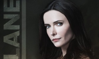 Bitsie Tulloch as Lois Lane in Superman & Lois