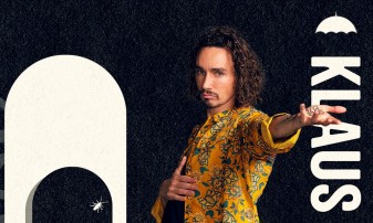 Robert Sheehan as Klaus in The Umbrella Academy